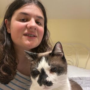 Meet your Posher, Ava